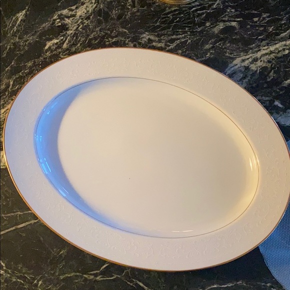 Holiday Special ~ Noritake Guenevere Platter - Picture 2 of 3